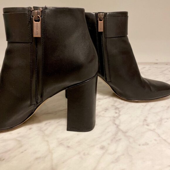 Michael Kors ‘Gloria’ Leather boots - Picture 5 of 9